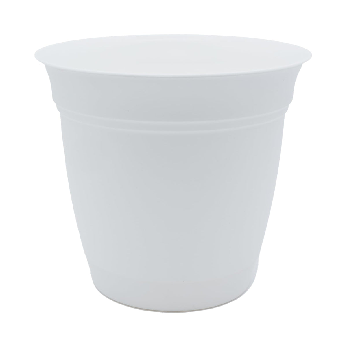 The HC Companies Eclipse Round Planter with Saucer - Outdoor & Indoor Plant Pot with Drainage Holes - Lightweight, UV-Resistant Plastic Pots for Plants, Flowers & Herbs (20" Black, Pack of 1)