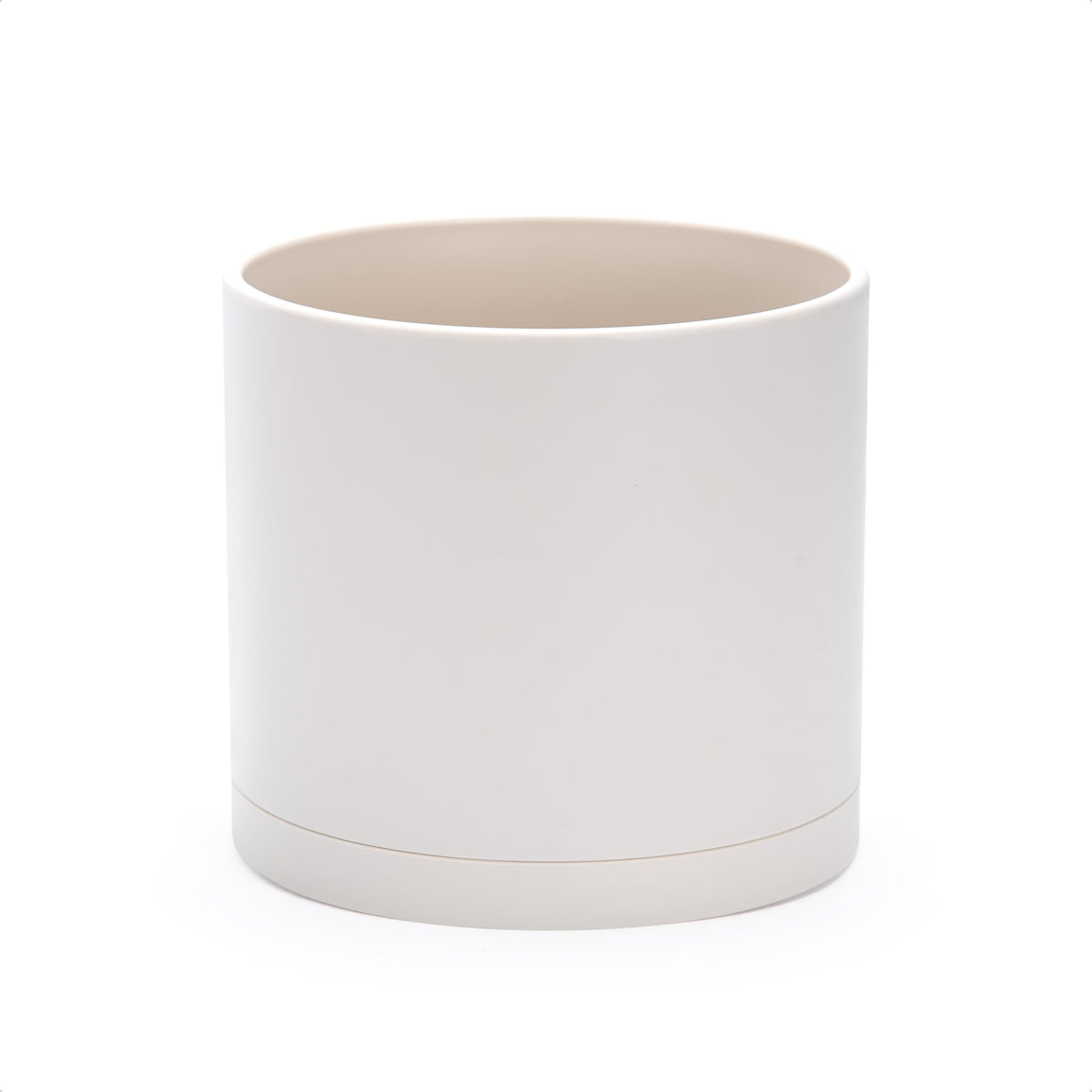 D'vine Dev Plastic Planter Pot with Saucer, 8 in, Black, 74-X-B-1