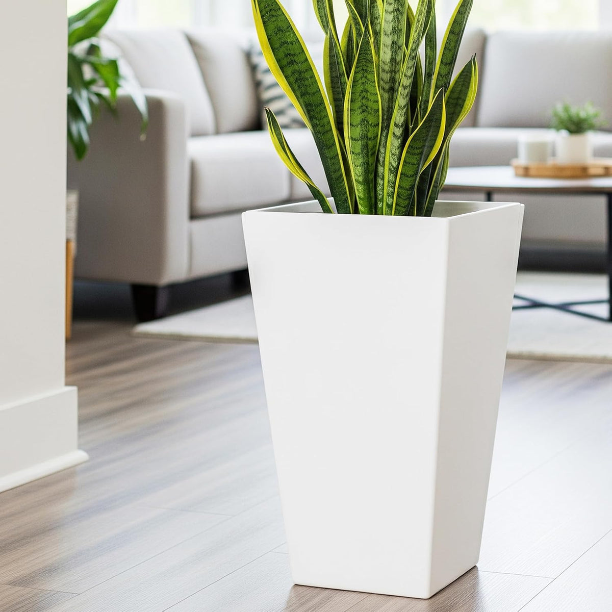 Worth Garden 20" White Plant Pots Tall Flower Pots Set of 2 Planters